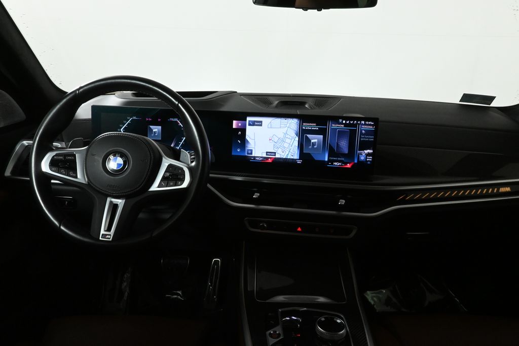 2023 BMW X7 M60i 17