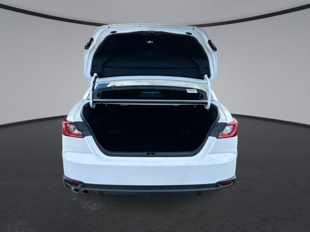 Thumbnail: 2026 Toyota Camry - 31