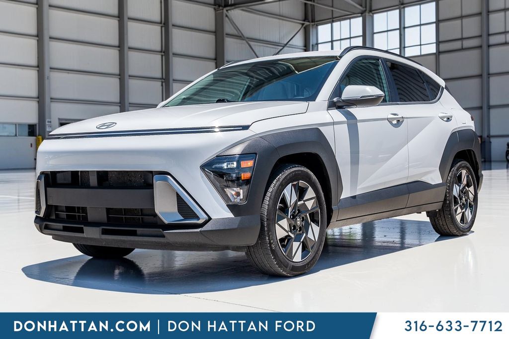 Atlas White 2025 Hyundai Kona SUV / Crossover Front-Wheel Drive Continuously Variable Transmission