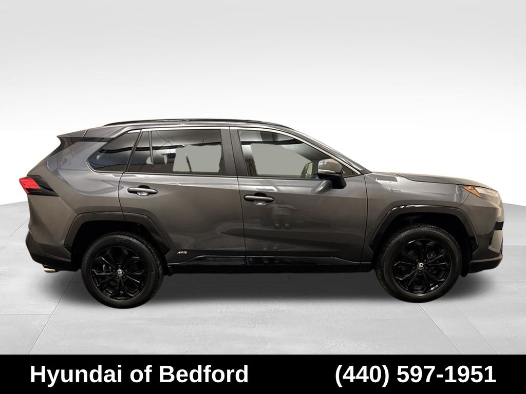 Photo 4 of 2023 Toyota RAV4 Hybrid SE