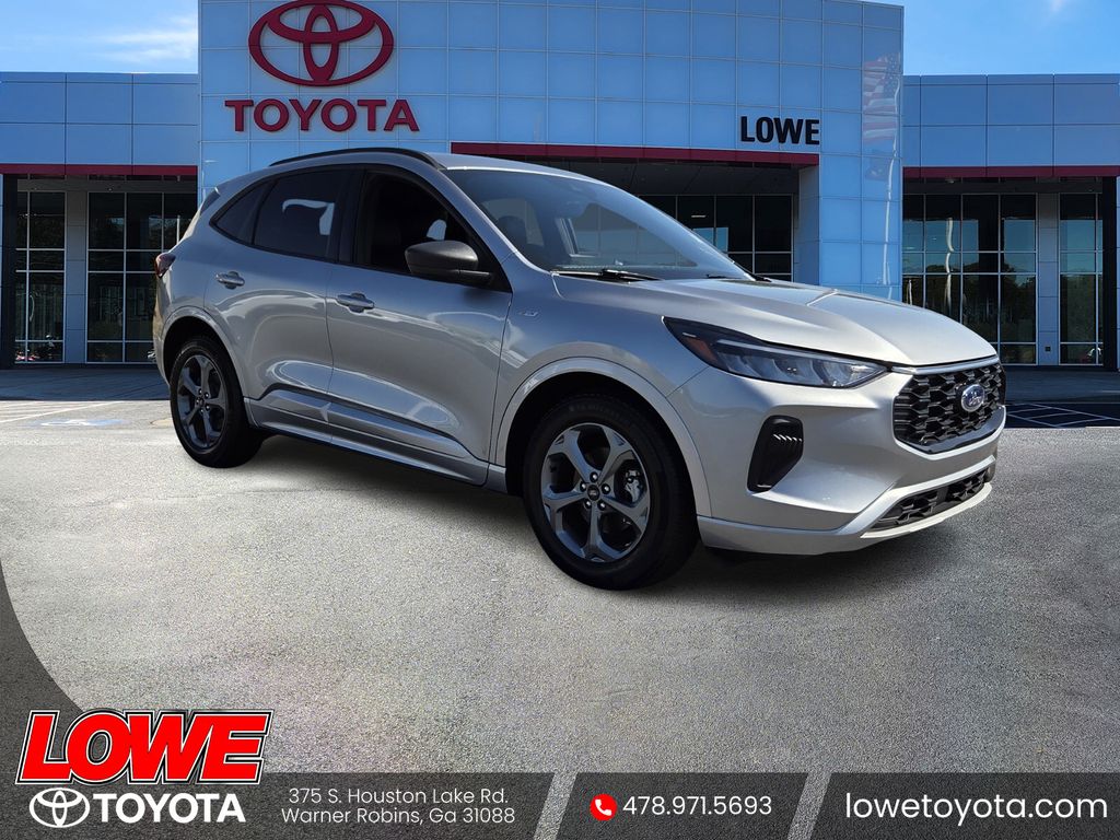 Iconic Silver Metallic 2023 Ford Escape ST-Line FWD SUV / Crossover Front-Wheel Drive 8-Speed Automatic