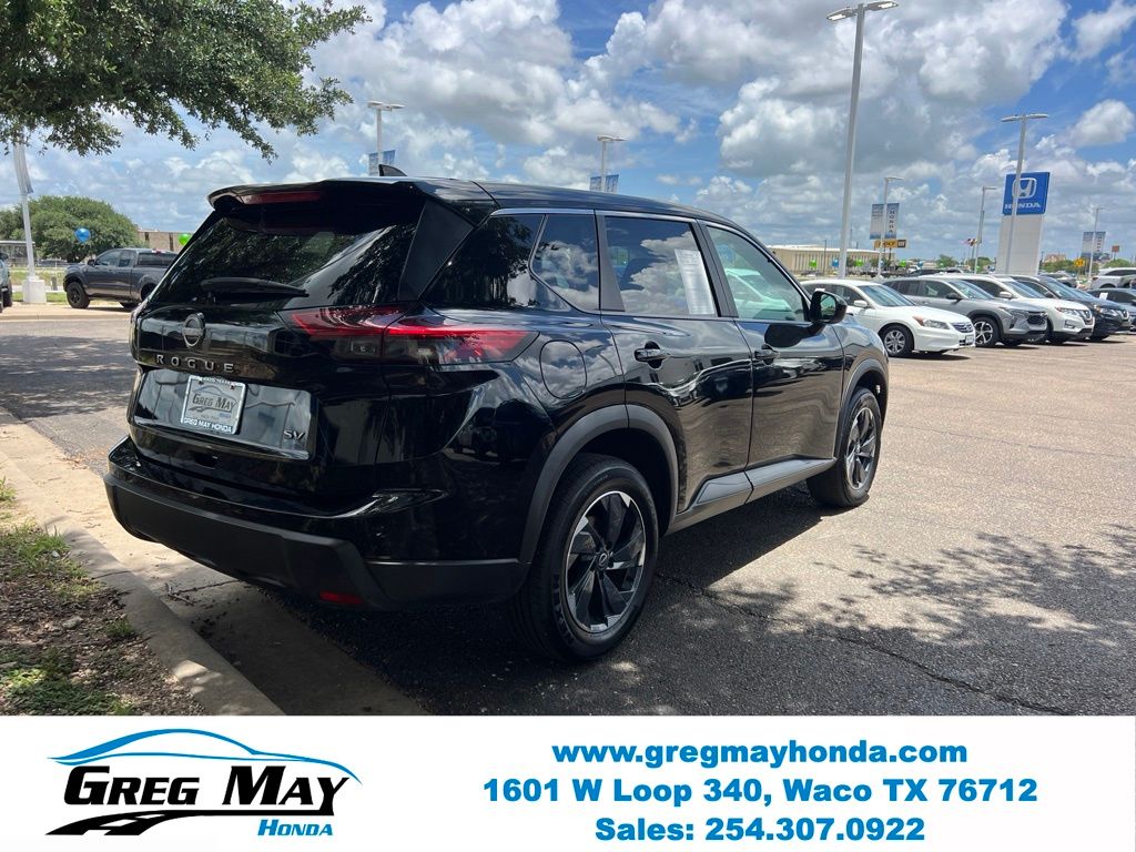 2024 Nissan Rogue SV - 6