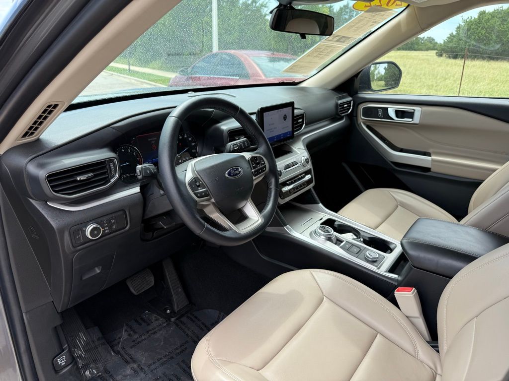 Thumbnail: 2022 Ford Explorer - 14