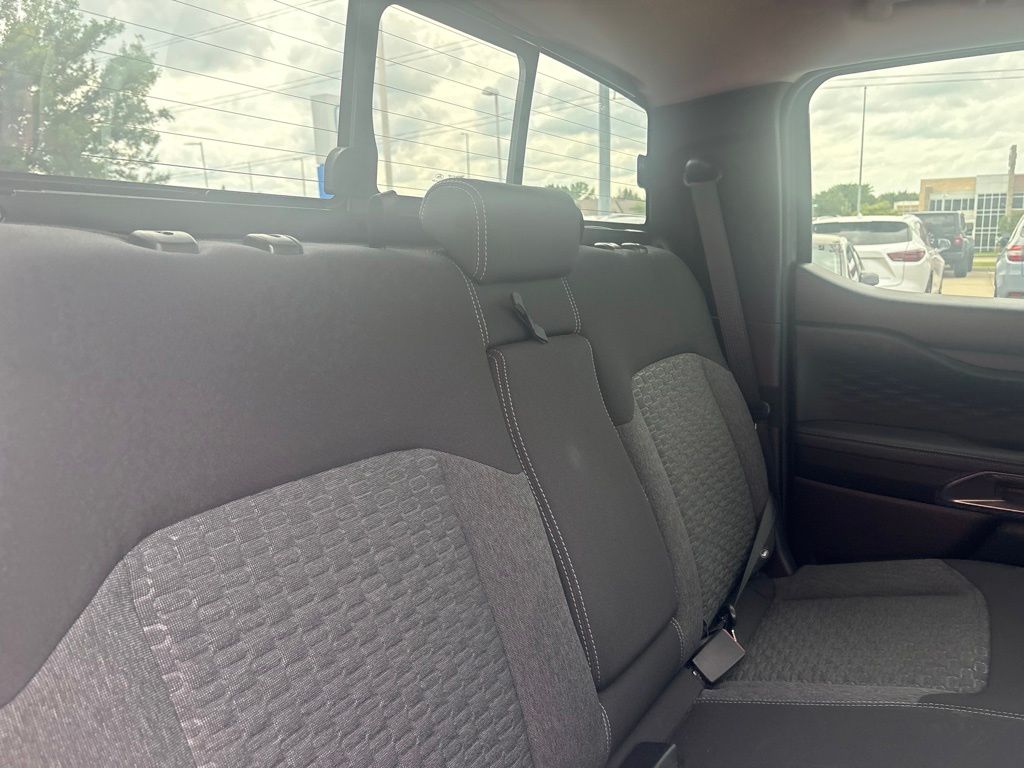Used 2024 Gray Metallic Ford XLT image 31