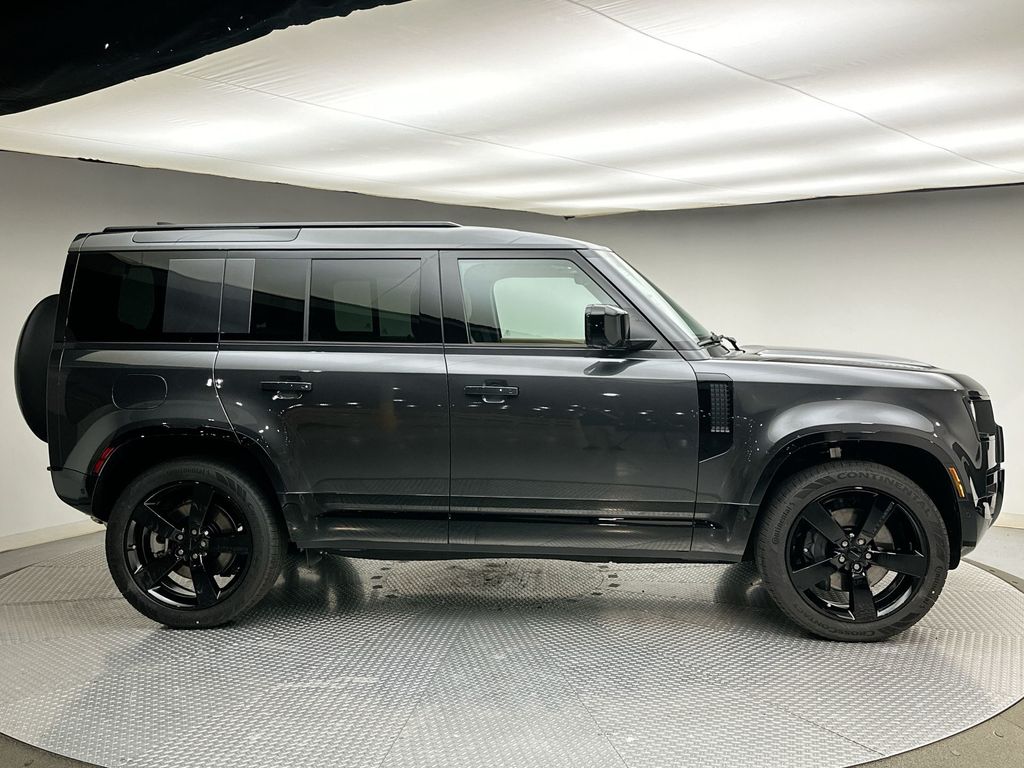 Thumbnail: 2026 Land Rover Defender - 4