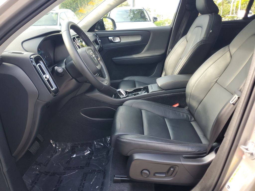 used 2023 Volvo XC40 car, priced at $28,595