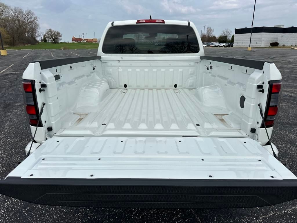 2025 Nissan Frontier SV photo
