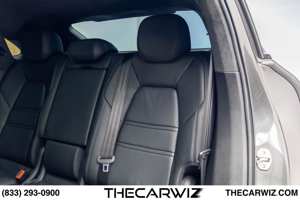 2023 Porsche Cayenne Coup Turbo - Photo 73
