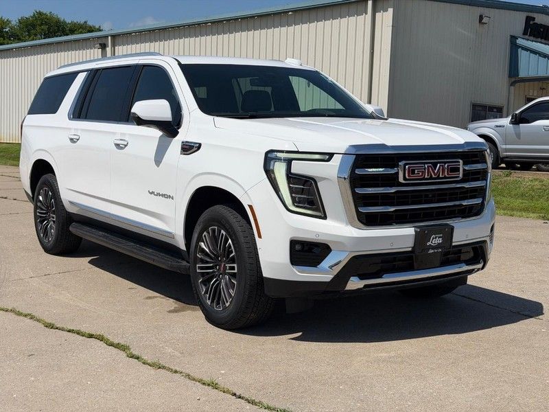 Summit White 2025 GMC Yukon XL SUV / Crossover Four-Wheel Drive