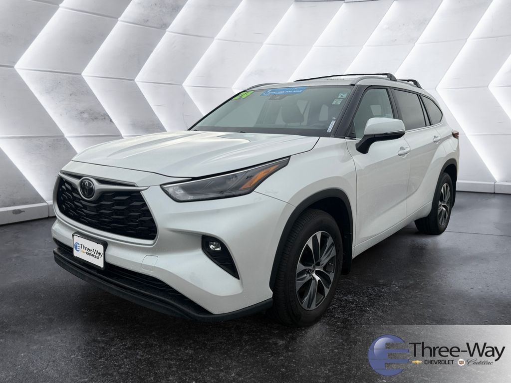 2024 Toyota Highlander XLE AWD