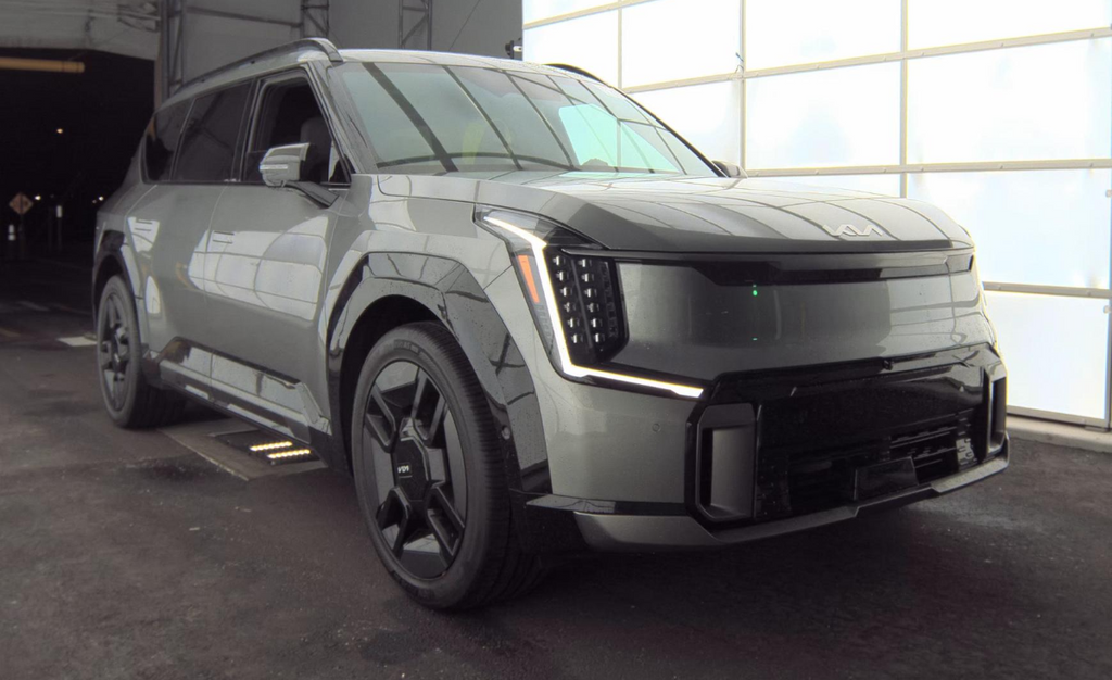 Pebble Gray 2024 Kia EV9 GT-Line AWD SUV / Crossover All-Wheel Drive 1-Speed Automatic