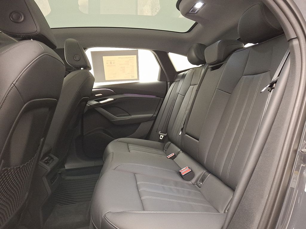 Thumbnail: 2025 Audi e-tron S - 10