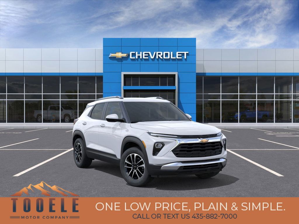 Summit White 2026 Chevrolet Trailblazer SUV / Crossover Four-Wheel Drive 9-Speed Automatic