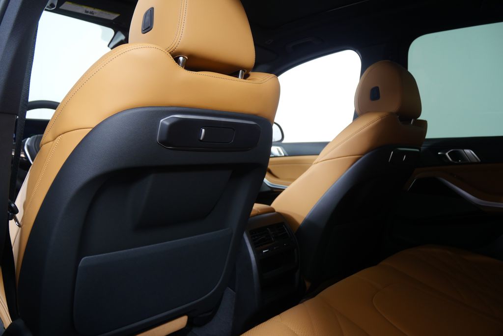 Thumbnail: 2026 BMW X5 - 16