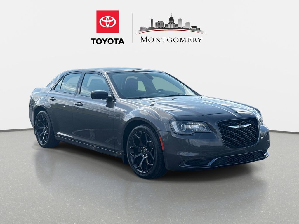 Gray (Granite Crystal Metallic Clearcoat) 2019 Chrysler 300 Touring RWD Sedan Rear-Wheel Drive 8-Speed Automatic