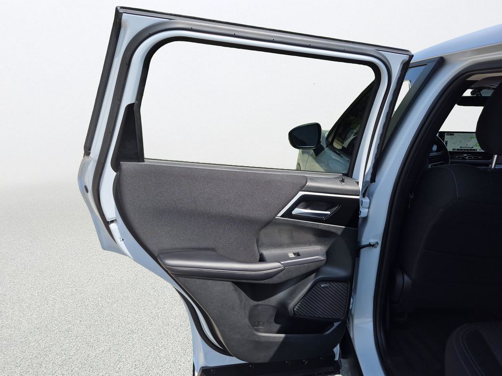2025 Mitsubishi Outlander ES White at North Houston Mitsubishi