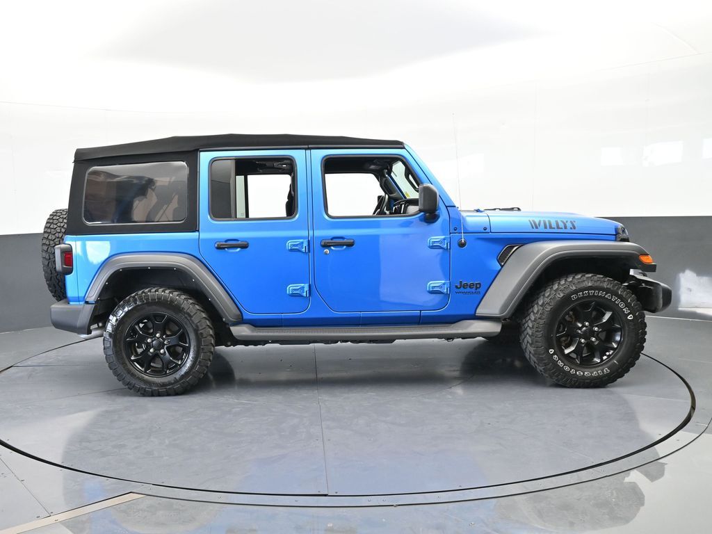 Used 2022 Hydro Blue Pearl Coat Jeep Unlimited Willys image 7