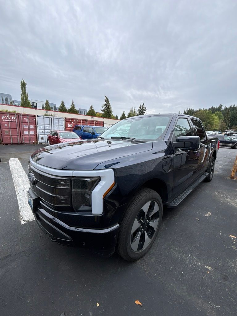 2023 Ford F-150 Lightning Platinum SuperCrew AWD