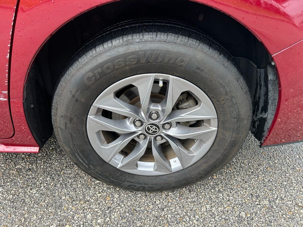 Thumbnail: 2021 Toyota Sienna - 9