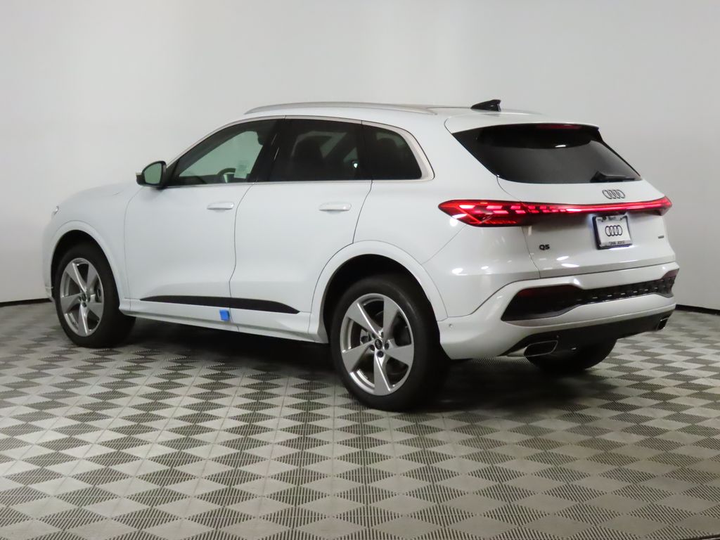 Thumbnail: 2025 Audi Q5 - 3