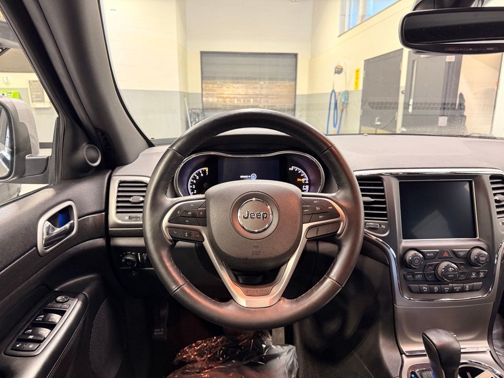 Thumbnail: 2018 Jeep Grand Cherokee - 23