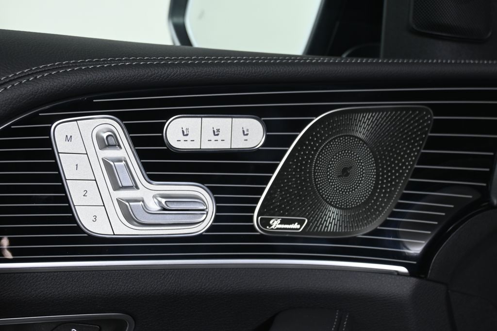 Thumbnail: 2026 Mercedes-Benz GLS - 25