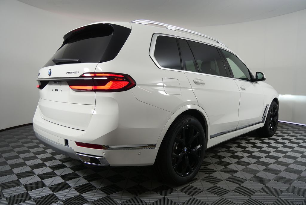 Thumbnail: 2026 BMW X7 - 3