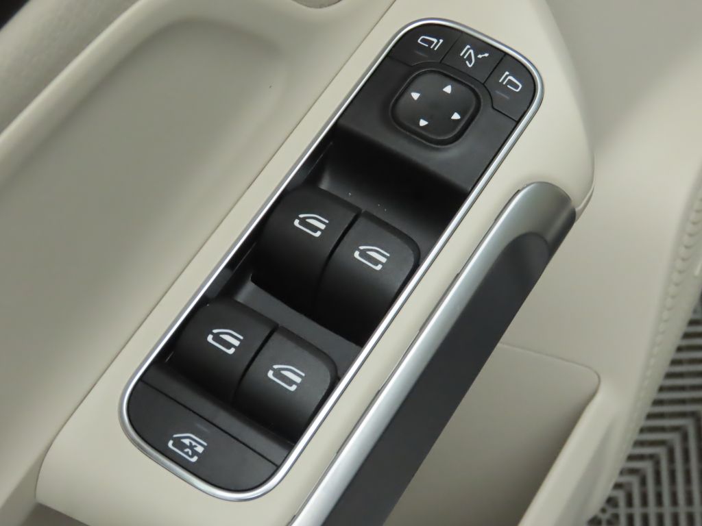 Thumbnail: 2026 Mercedes-Benz GLB - 24