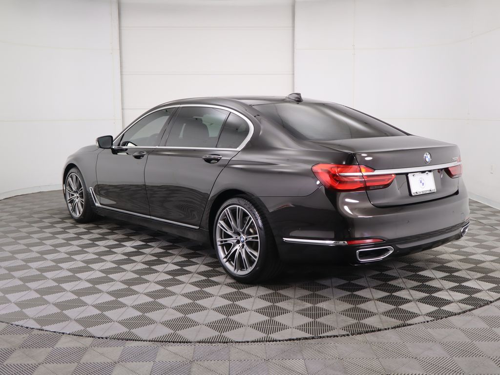 Thumbnail: 2019 BMW 7 Series - 7