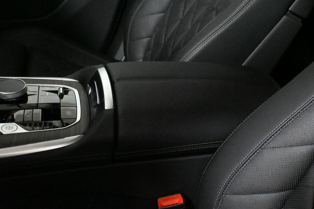 Thumbnail: 2025 BMW X7 - 27