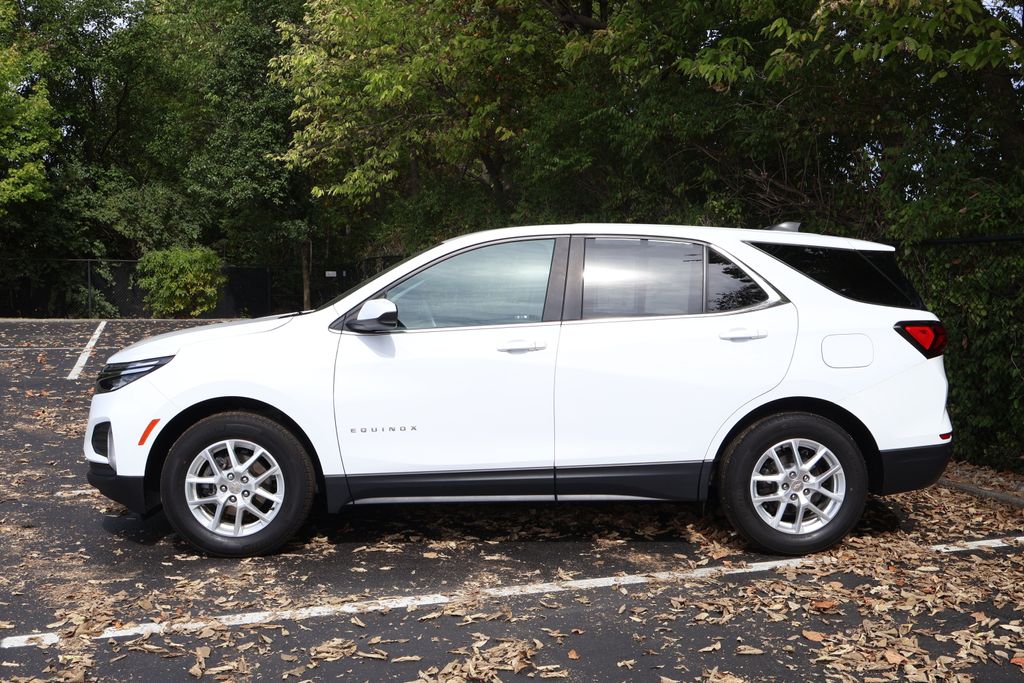 Thumbnail: 2022 Chevrolet Equinox - 4