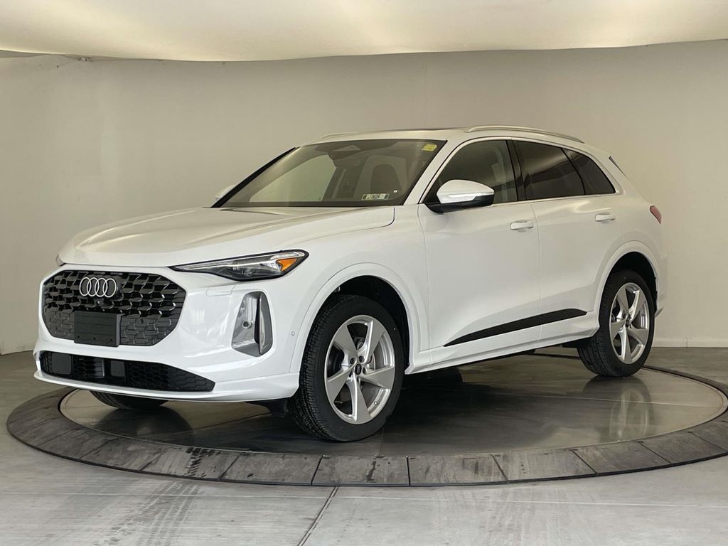 Black 2025 Audi Q5 quattro Premium Plus 40 TFSI SUV / Crossover All-Wheel Drive 7-Speed Automatic