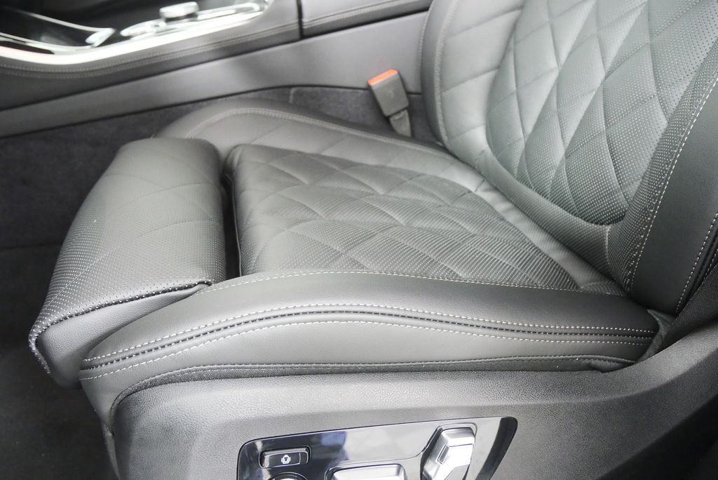 Thumbnail: 2026 BMW X5 - 10