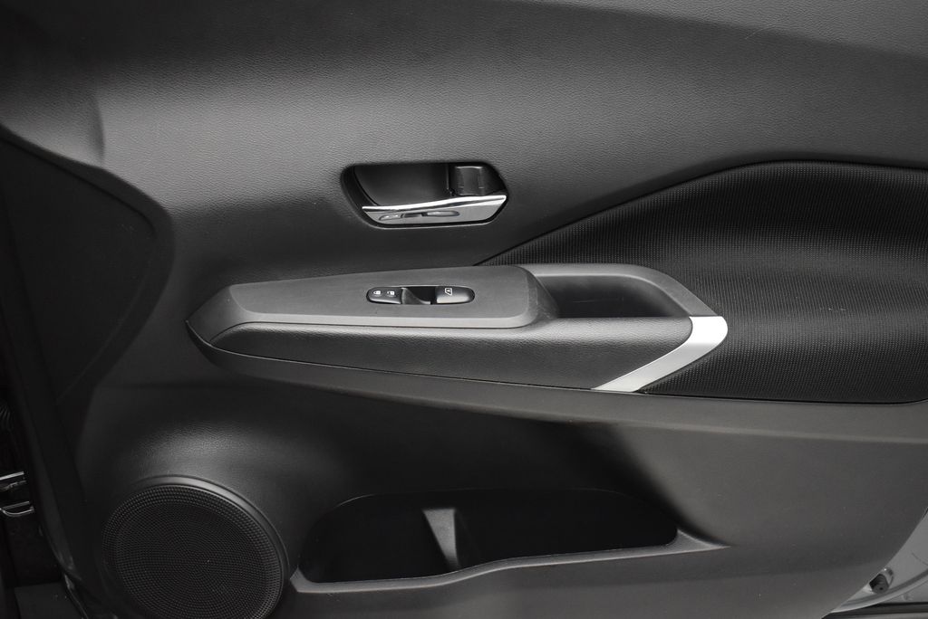 Thumbnail: 2024 Nissan Kicks - 18