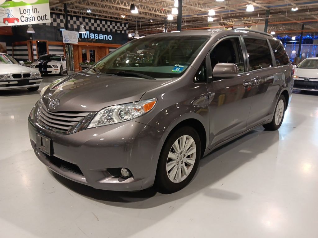 Predawn Gray Mica 2015 Toyota Sienna Minivan All-Wheel Drive 6-Speed Automatic Overdrive