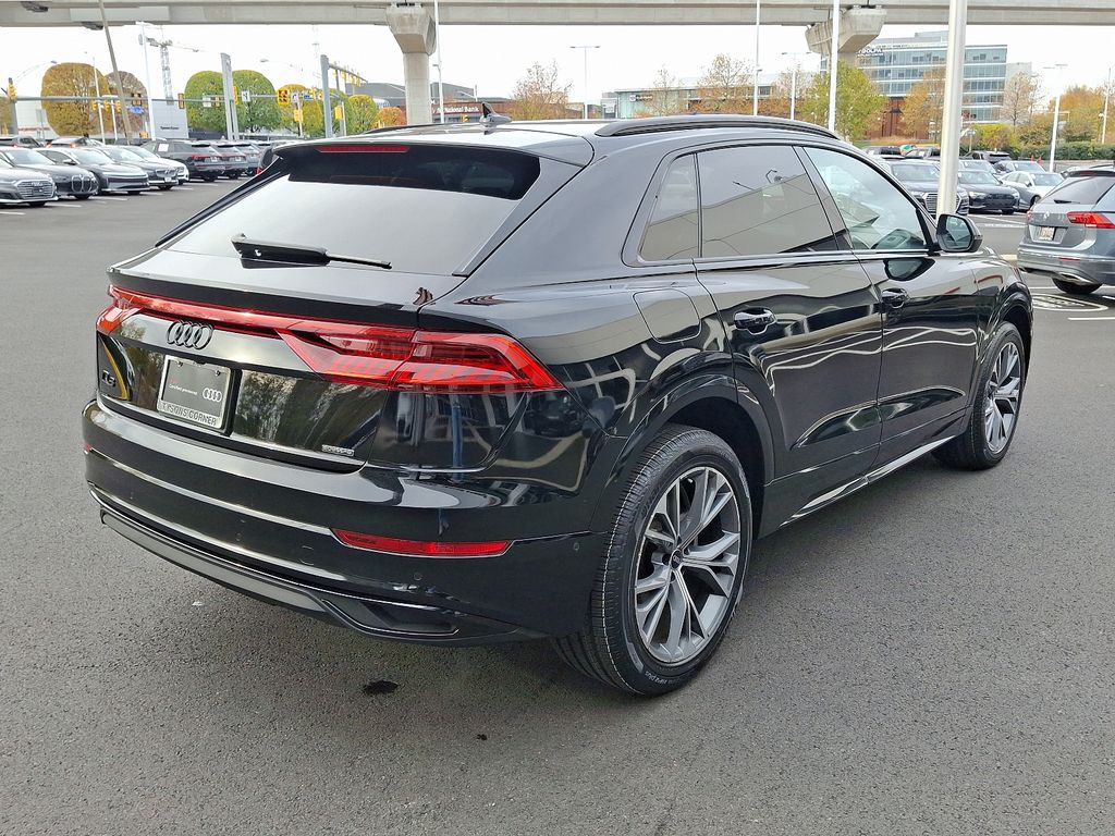 2021 Audi Q8 Premium 4