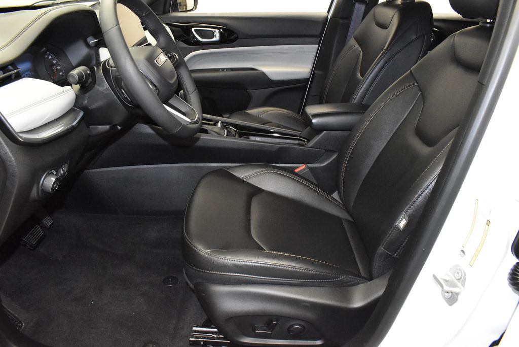 2024 Jeep Compass Limited 13