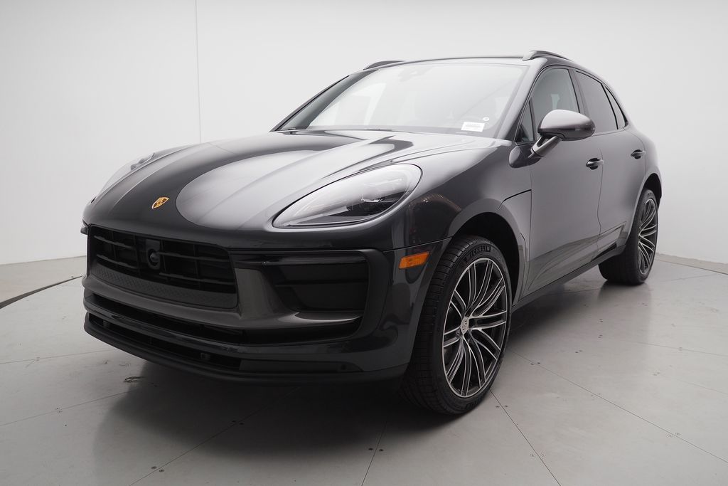 Thumbnail: 2026 Porsche Macan - 1