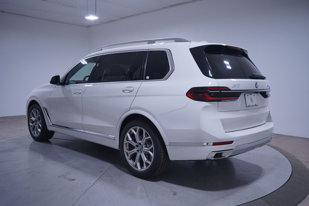 2025 BMW X7 xDrive40i 3