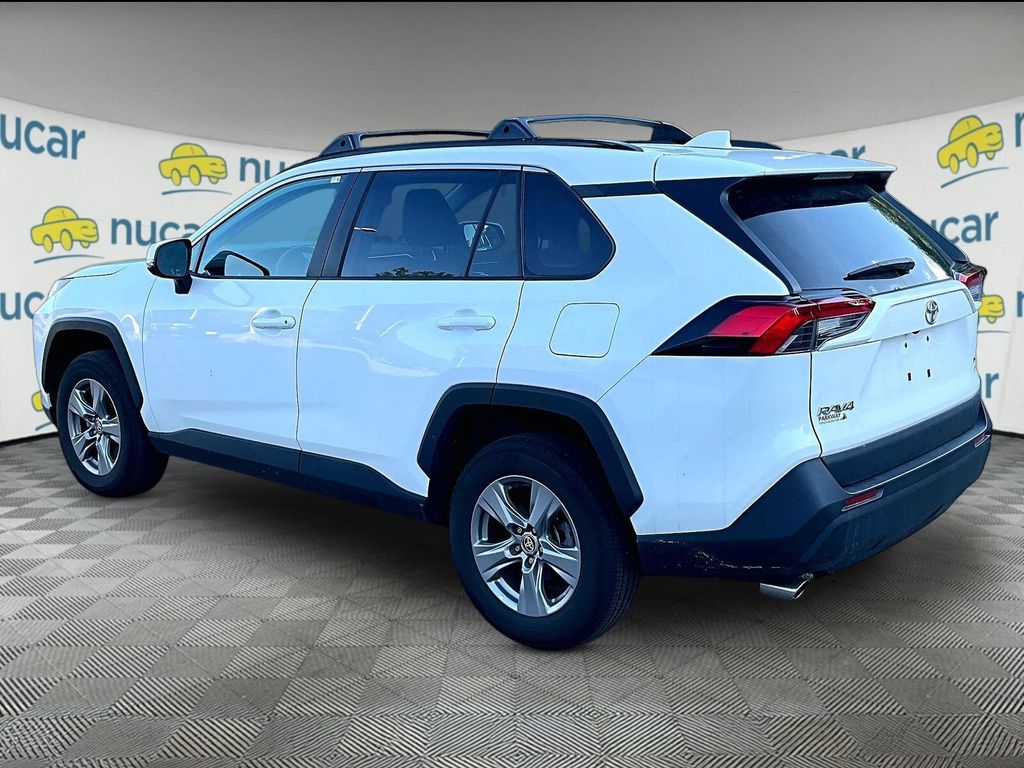 2024 Toyota RAV4 — photo 5