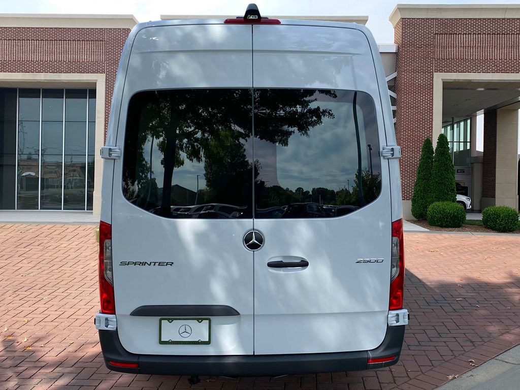 2025 Mercedes-Benz Sprinter 2500 5