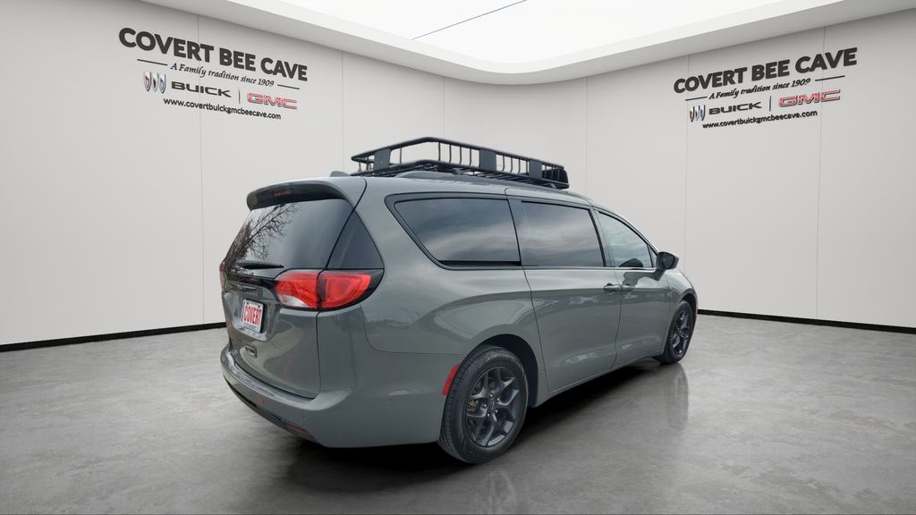 Used Car 2020 Chrysler Pacifica  Touring L Plus For Sale Under $25,000 In Austin, Texas