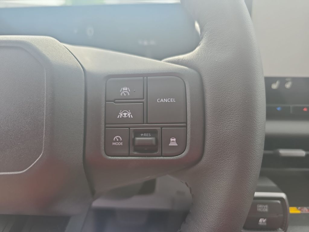 2026 Toyota RAV4 XSE - Photo 18
