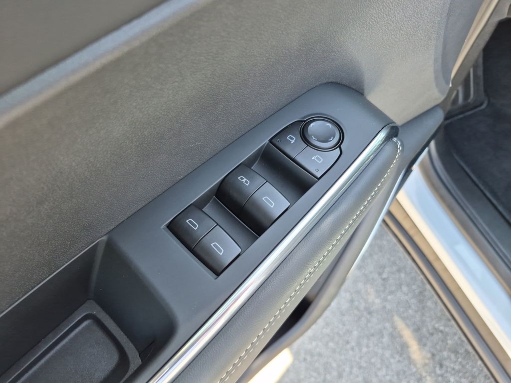2026 GMC Acadia Elevation - Photo 20