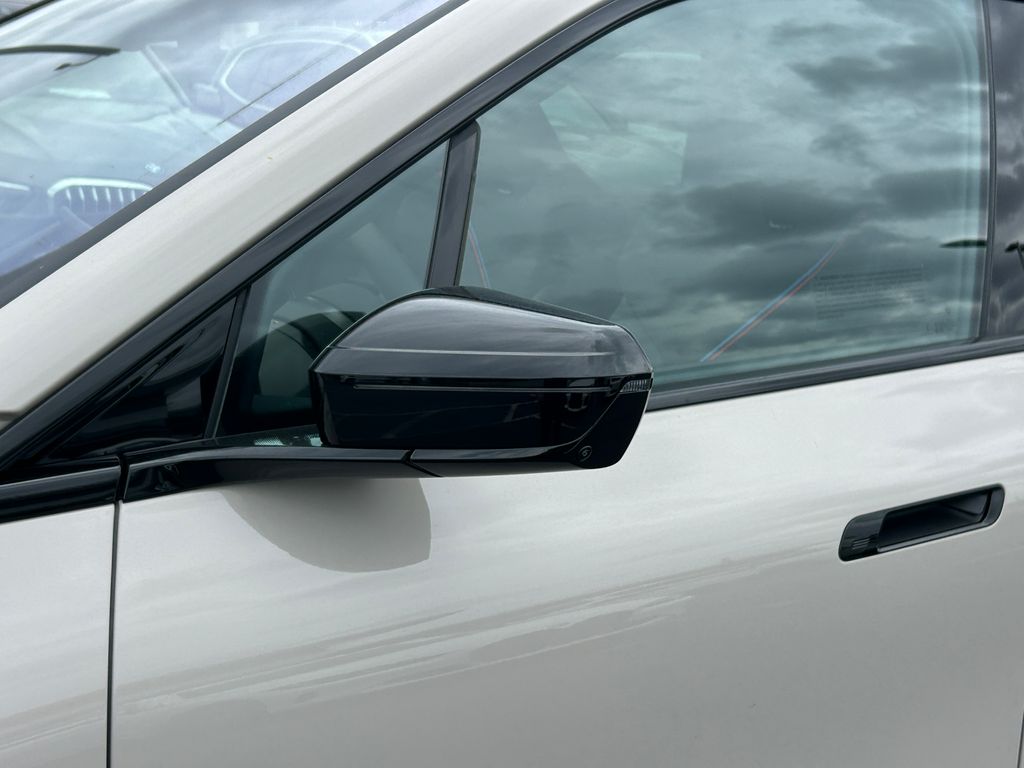 Thumbnail: 2026 BMW iX - 10