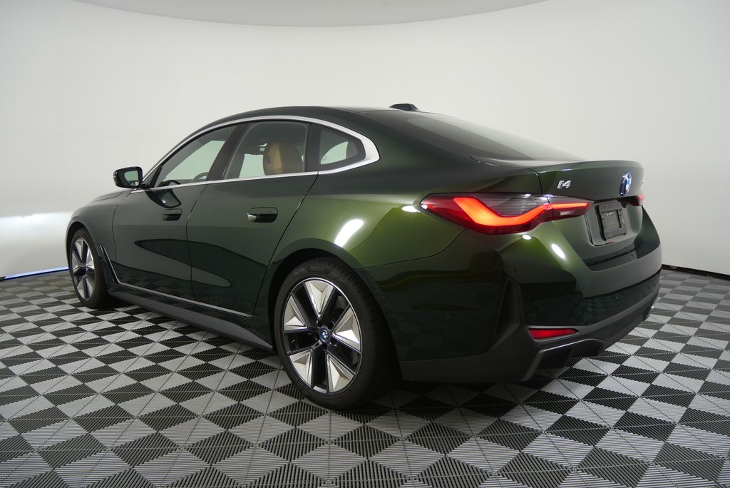 Thumbnail: 2023 BMW i4 - 3