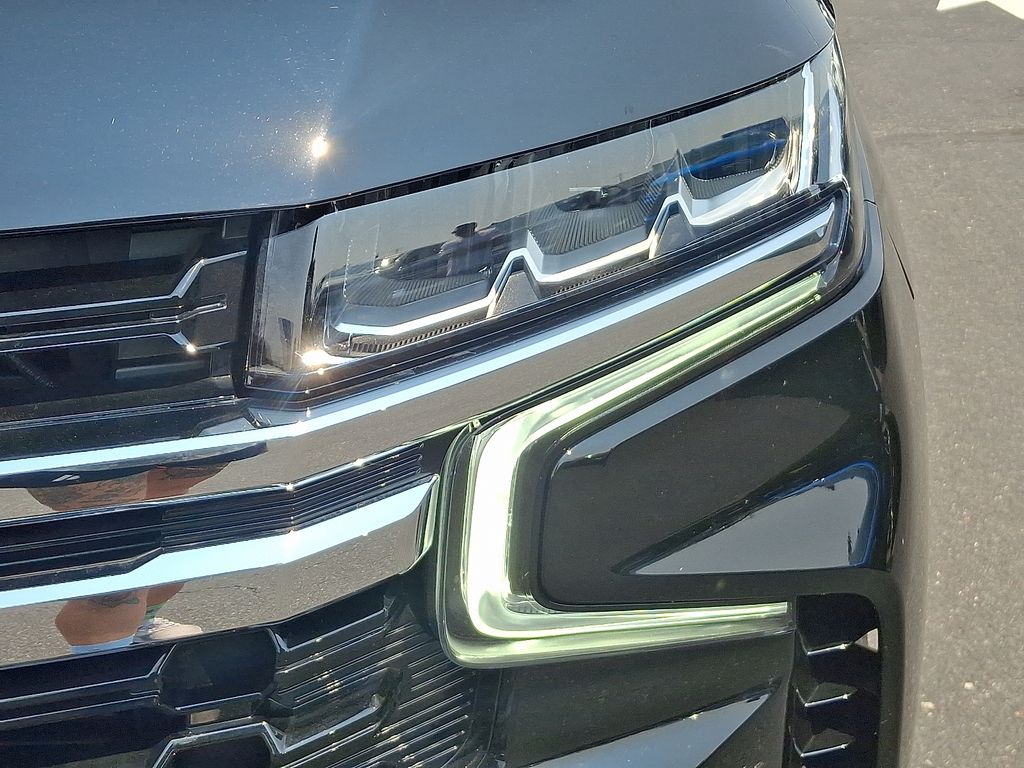 Thumbnail: 2024 Chevrolet Tahoe - 8