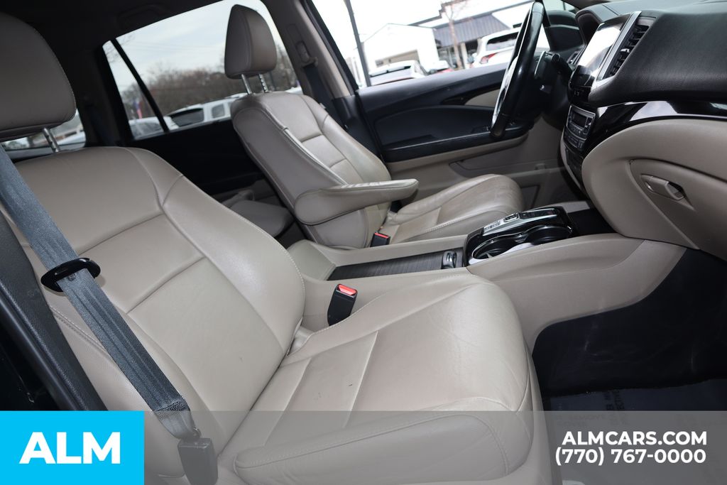 Used 2018  Honda Touring image 30