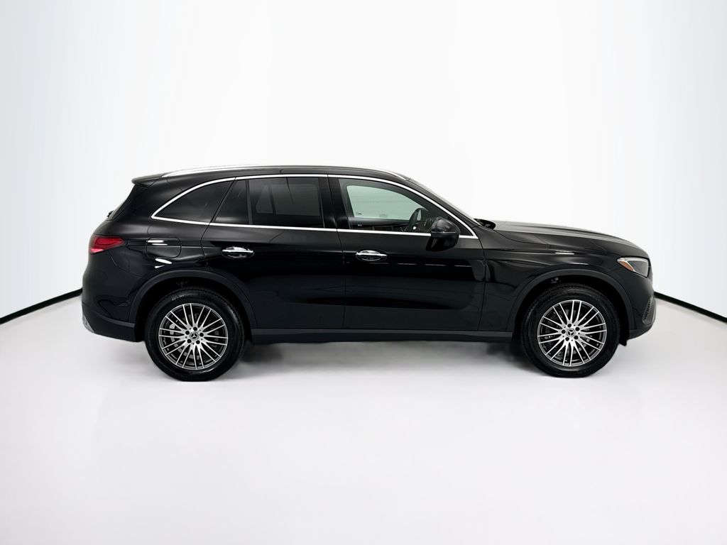Thumbnail: 2026 Mercedes-Benz GLC - 4
