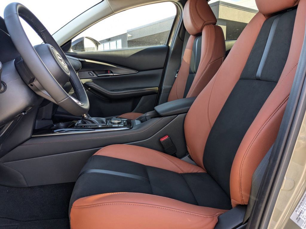 2025 Mazda CX-30 2.5 Carbon Turbo